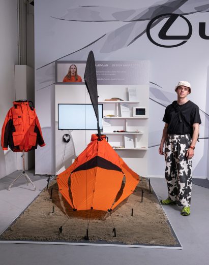 Fog-X is a jacket that transforms into an umbrella-like shelter