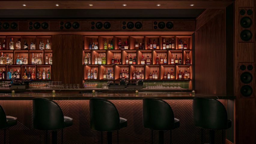 Jolene club inside Moxy Williamsburg hotel by Basile Studio