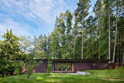 Prefabricated low-rise guesthouse