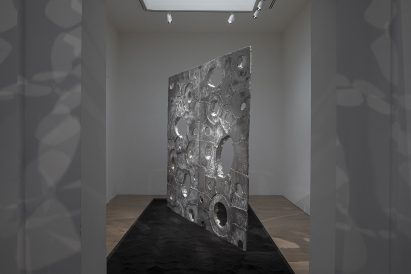 Photo of a silver sculpture at the British Pavilion