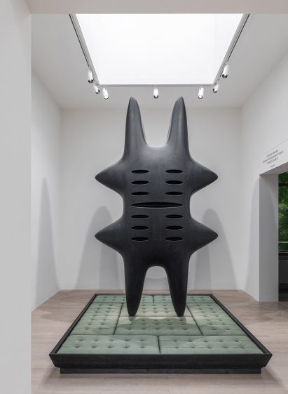 Photo of a sculpture by Mac Collins at the British Pavilion