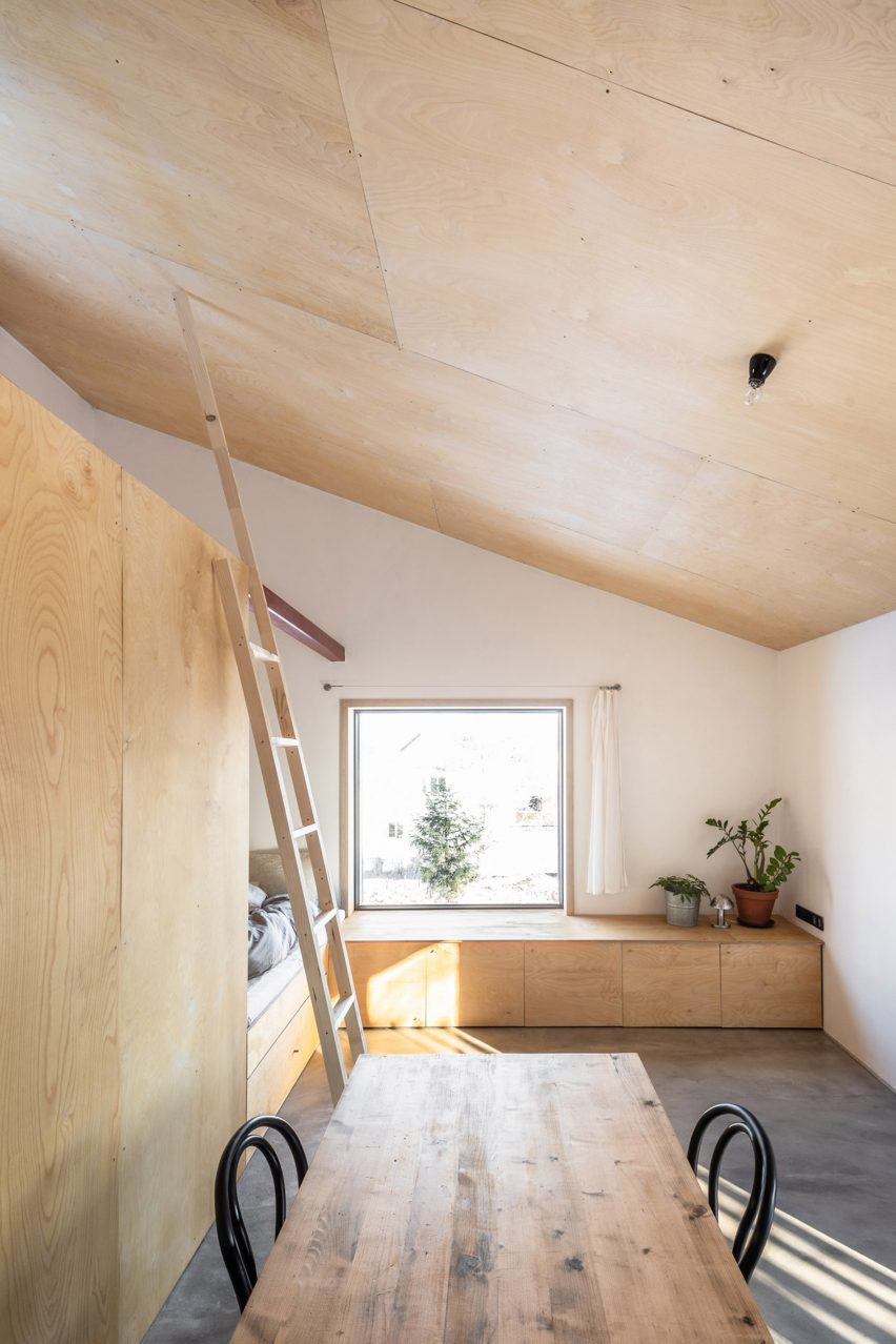 Cabin Above the Town by Byró Architekti