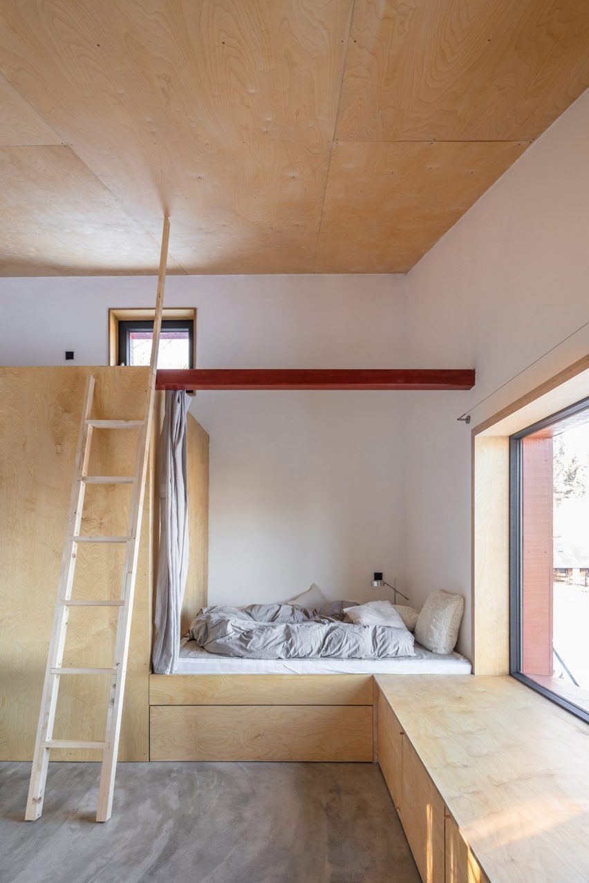 Cabin Above the Town by Byró Architekti