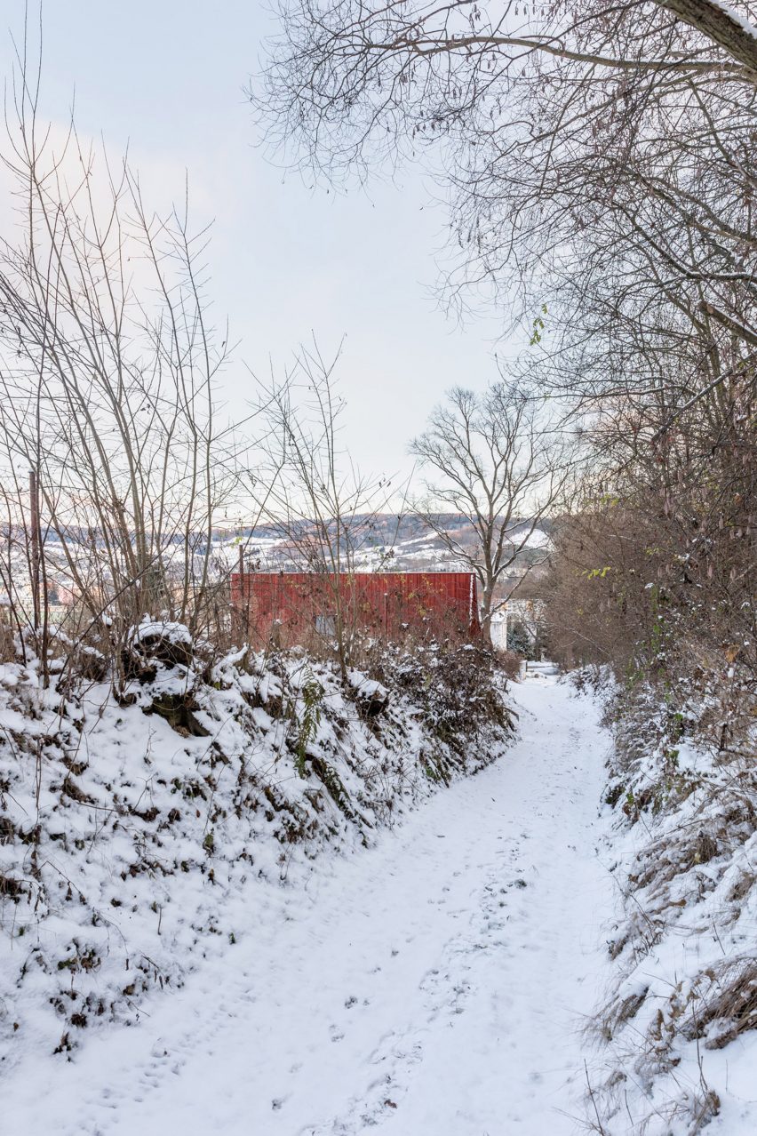 Cabin Above the Town by Byró Architekti