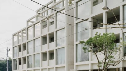 Exterior photo of 835 High Street