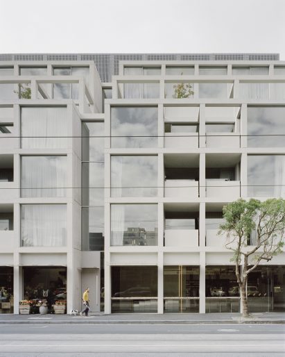 Exterior image of 835 High Street