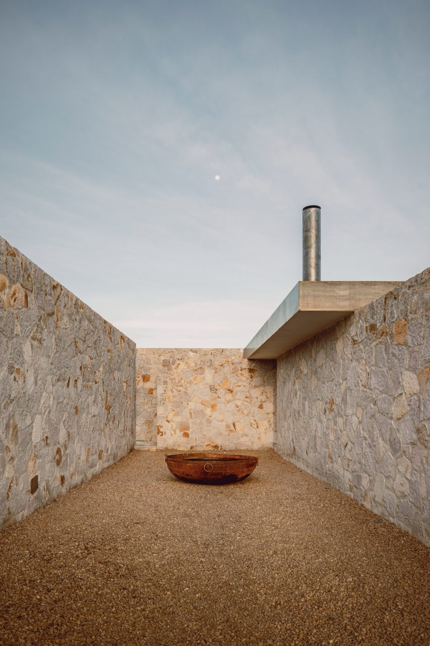 Casa Enso II by HW Studio Arquitectos