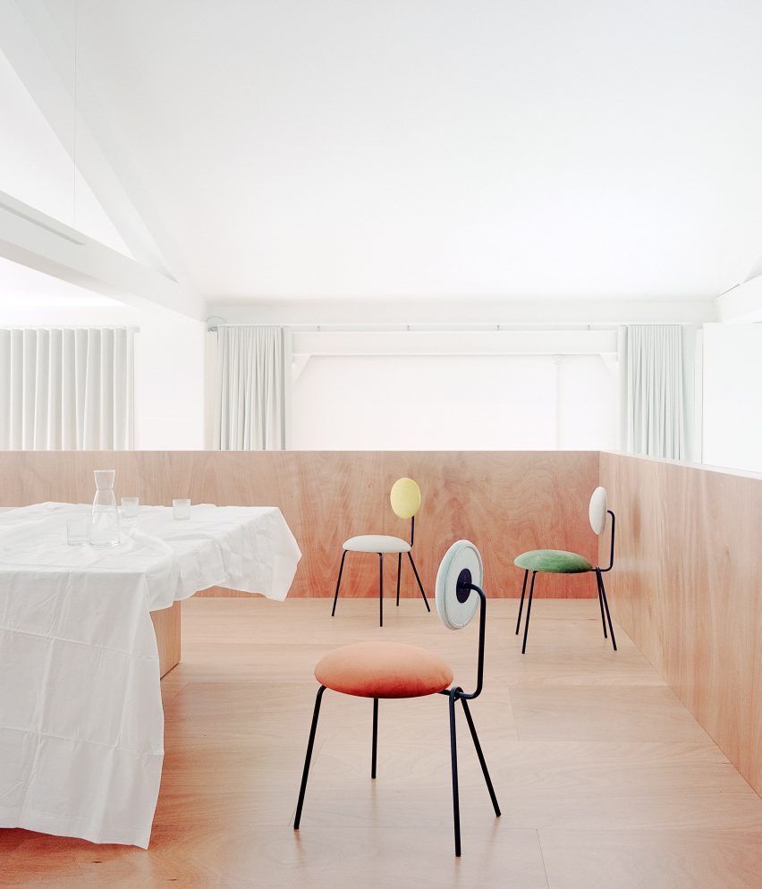 Cesarin show kitchen by Co.arch Studio
