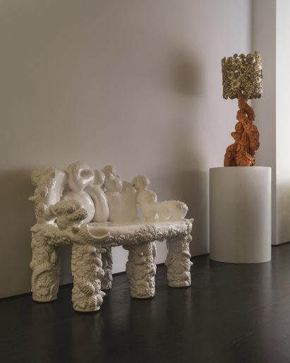 White-gazed terracotta bench