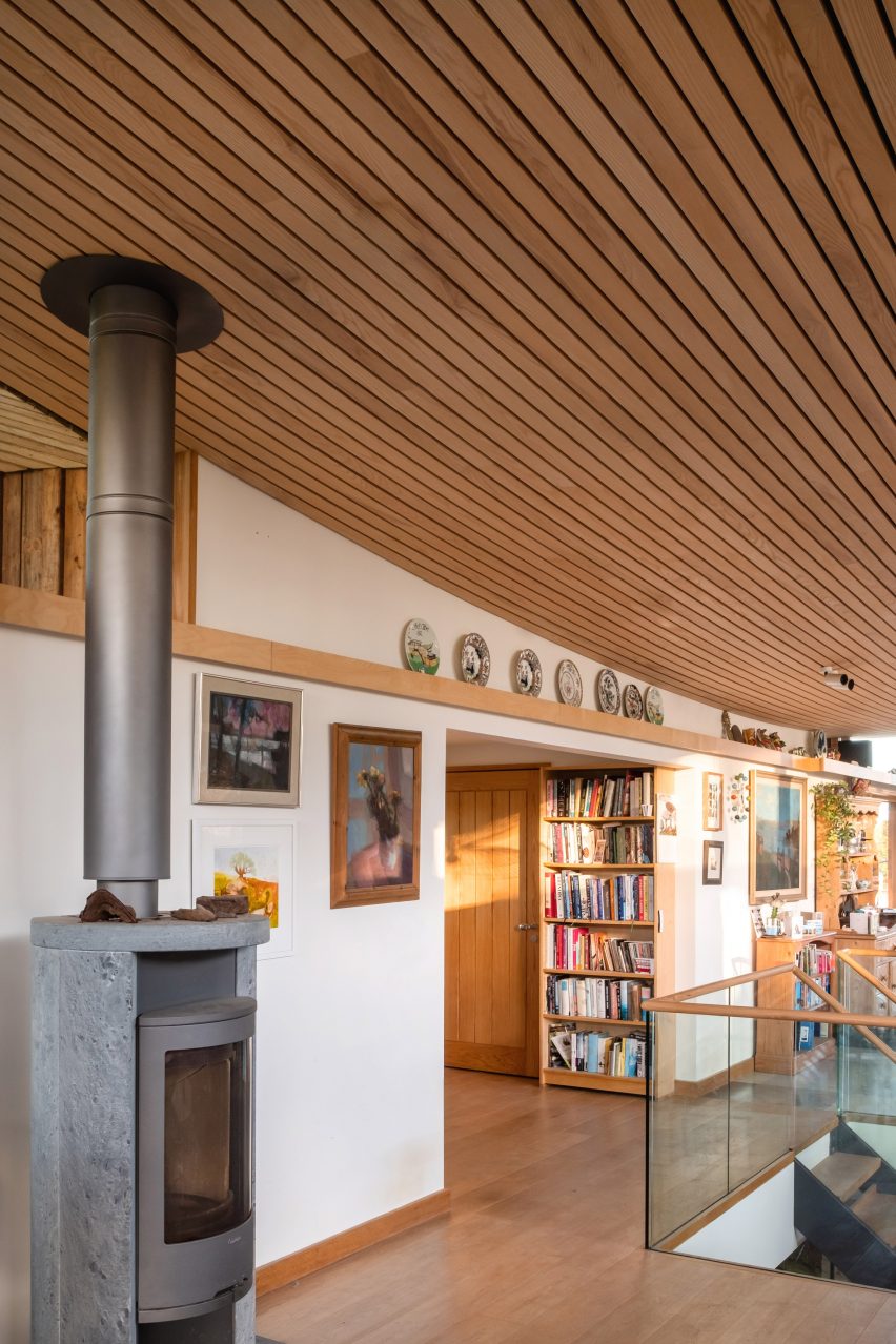 Interior of Creek Cabin by MAP Architecture and Jon Broome Architects