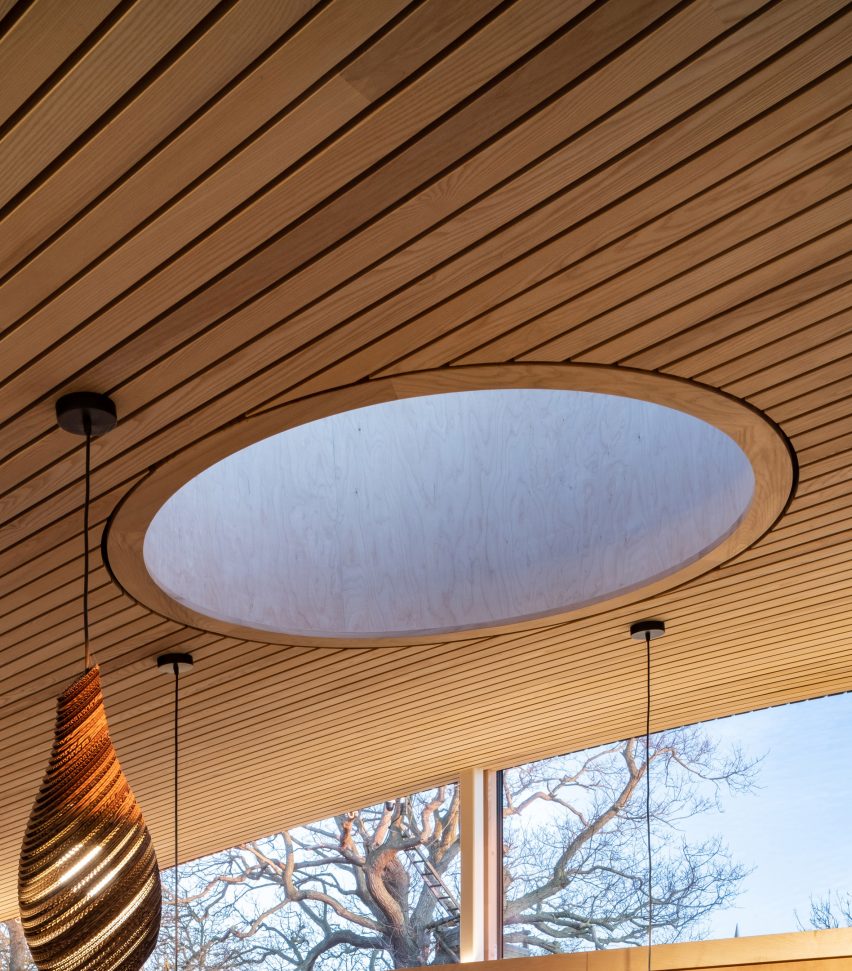 Interior of Creek Cabin by MAP Architecture and Jon Broome Architects