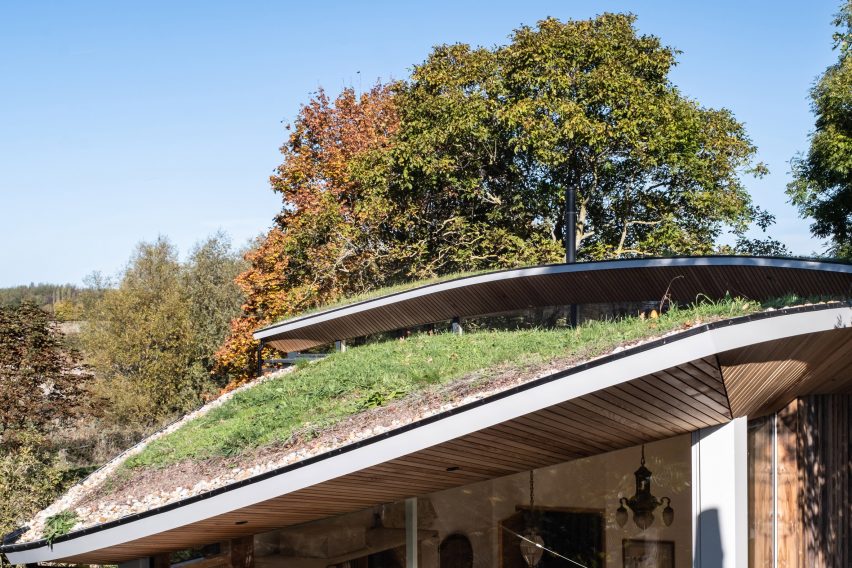 Exterior of Creek Cabin by MAP Architecture and Jon Broome Architects