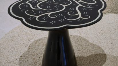 Mother-of-pearl table