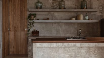 Concrete kitchen of Toad's House, Mexico, by Espacio 18 Arquitectura