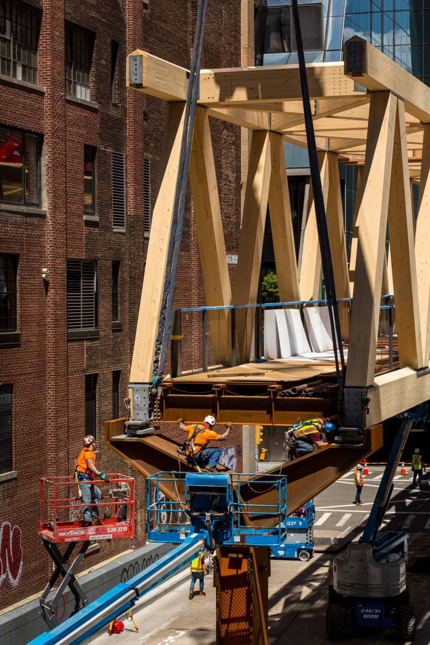 Bridge to High Line by SOM