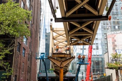 Bridge to High Line by SOM