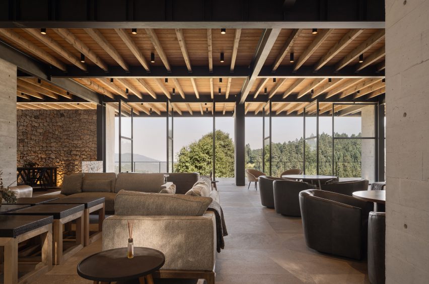 Equestrian complex by Studio RC