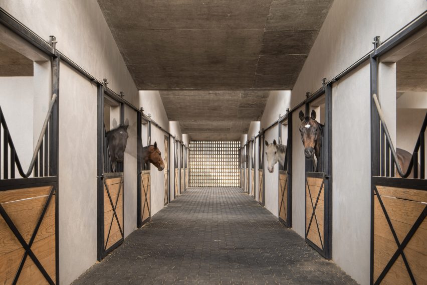 Equestrian complex by Studio RC