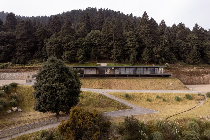 Equestrian complex by Studio RC
