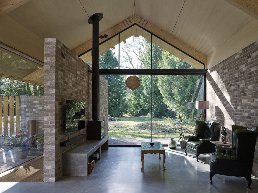Chestnut Plantation by John Pardey Architects