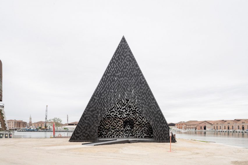 Kwaee pavilion by David Adjaye at Venice Architecture Biennale