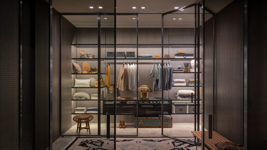 L7 Bi-folding doors by Piero Lissoni for Lualdi