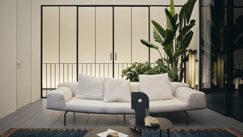 L7 Times door system by Piero Lissoni for Lualdi