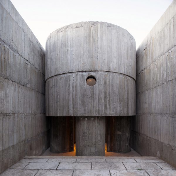 Sunken courtyard in Luna House by Pezo von Ellrichshausen