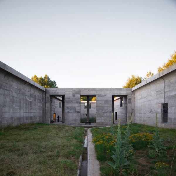 Courtyard view of Luna House by Pezo von Ellrichshausen