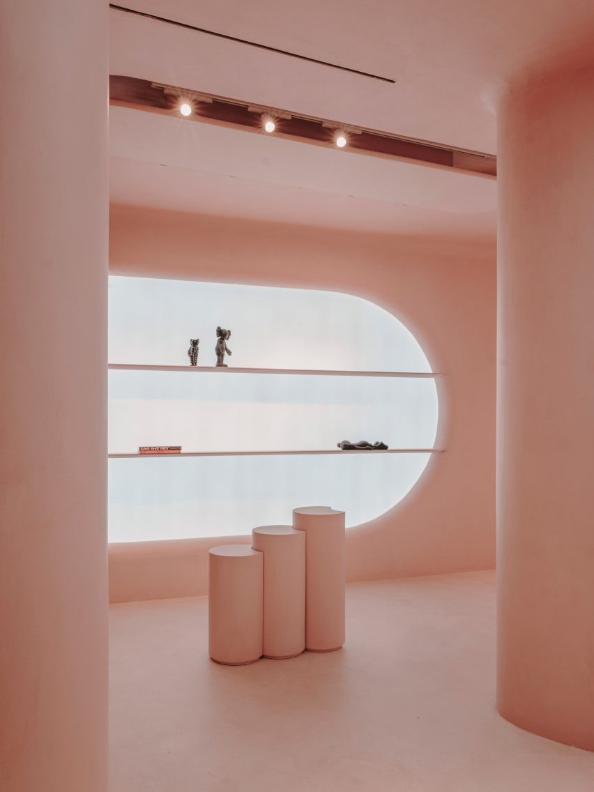 Pink interior of Moco shop in Barcelona, designed by Isern Serra and Six N. Five