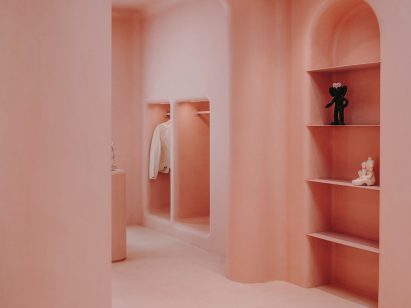 Pink interior of Moco shop in Barcelona, designed by Isern Serra and Six N. Five