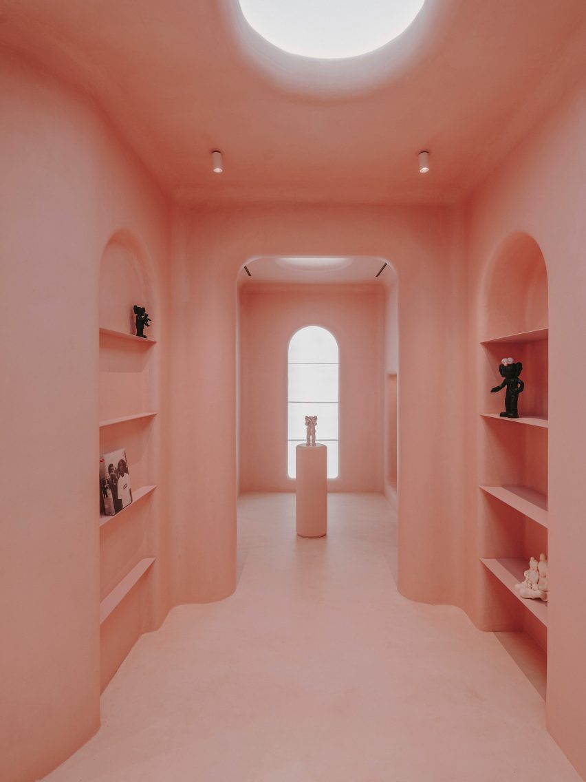 Pink interior of Moco shop in Barcelona, designed by Isern Serra and Six N. Five