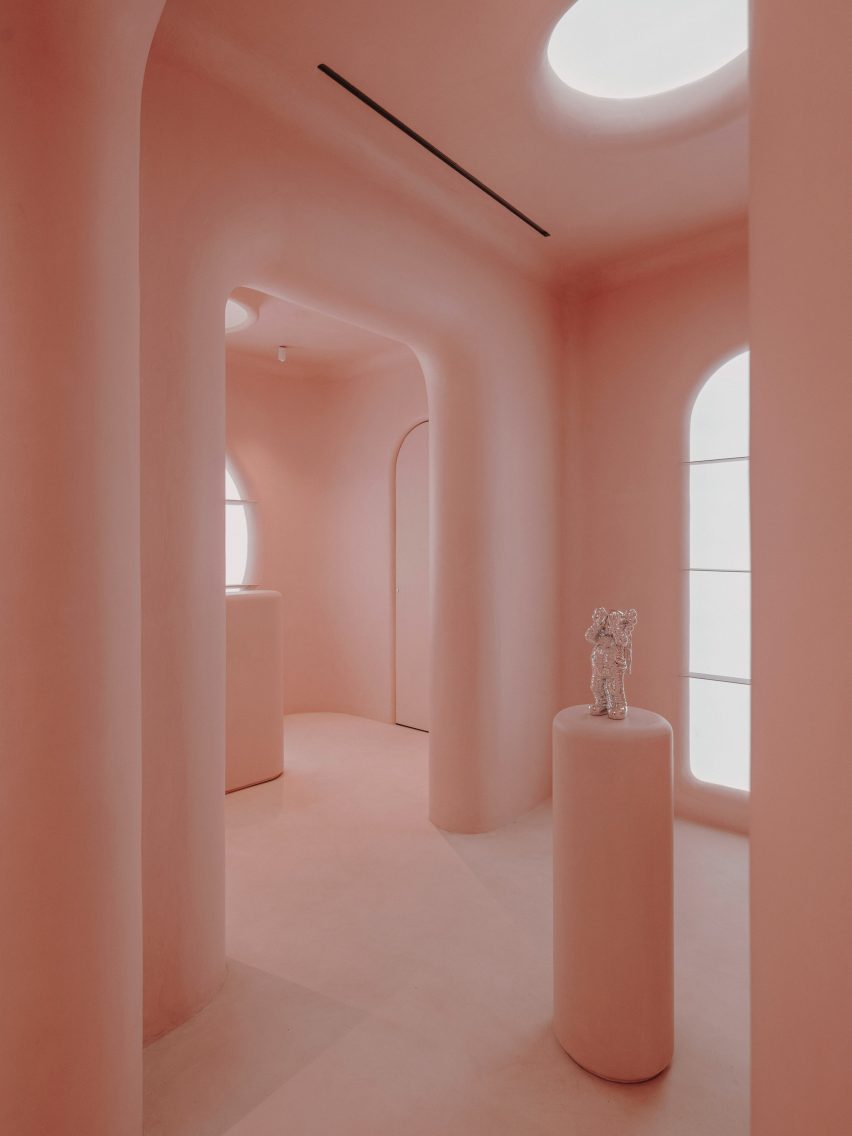 Pink interior of Moco shop in Barcelona, designed by Isern Serra and Six N. Five