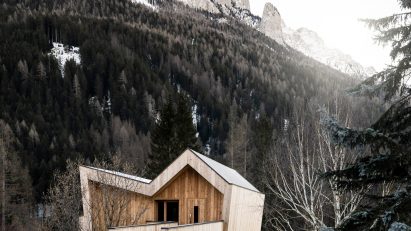 Alpine hotel by NOA