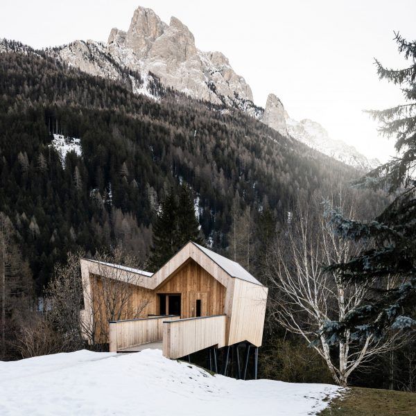Alpine hotel by NOA
