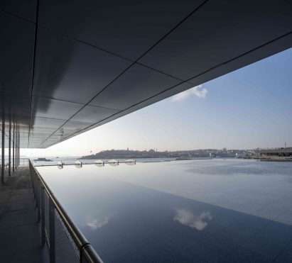 Photo of the Istanbul Modern roof terrace
