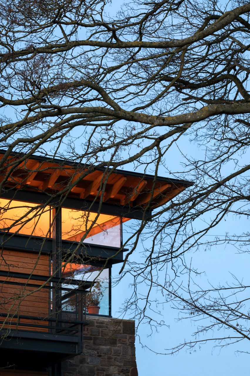 Exterior of Rescobie Pavilion by Kris Grant Architect
