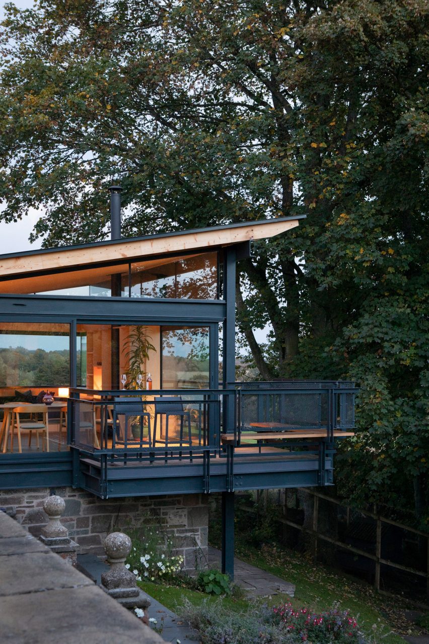 Exterior of Rescobie Pavilion by Kris Grant Architect