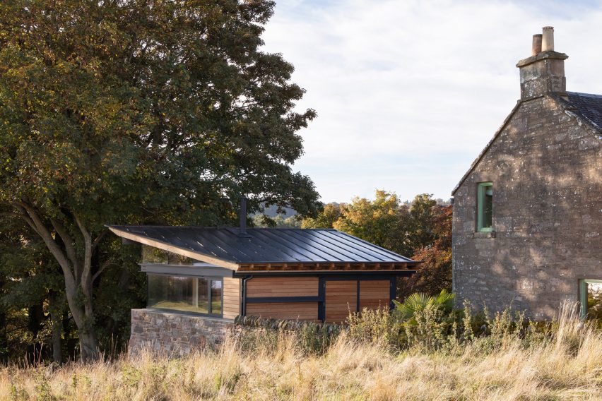 Exterior of Rescobie Pavilion by Kris Grant Architect