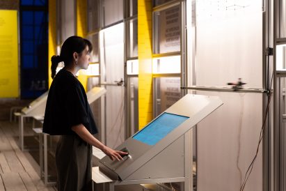 Scrolling machine at Venice