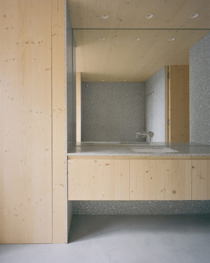 Spruce House by Ao-ft