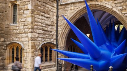 Inflatable sculpture by Steve Messam