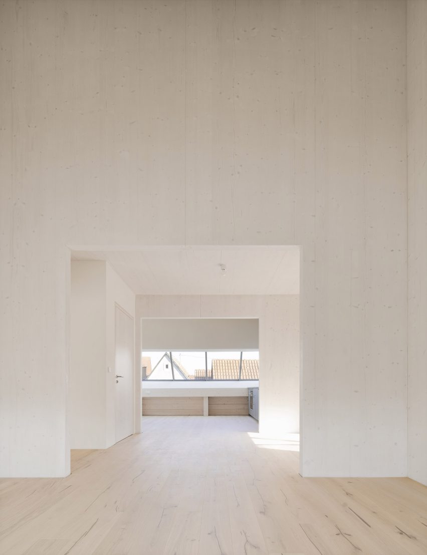 Straw Bale House by Atelier Kaiser Shen