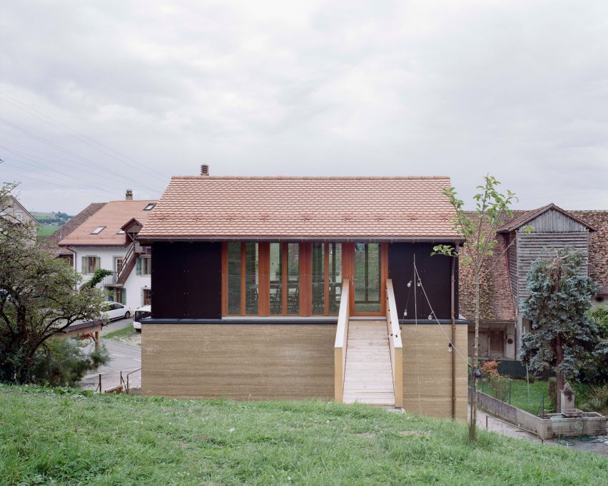 The exterior of The Recipe house in Switzerland by Madeleine Architectes