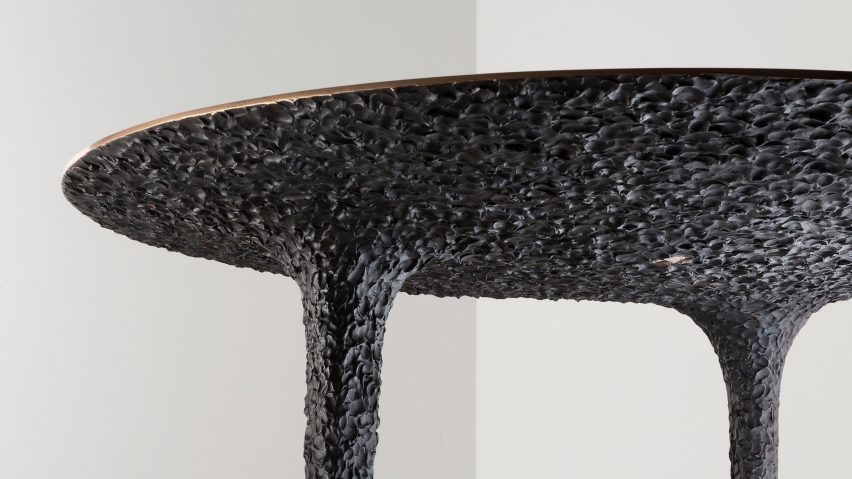 Yaawa table underside