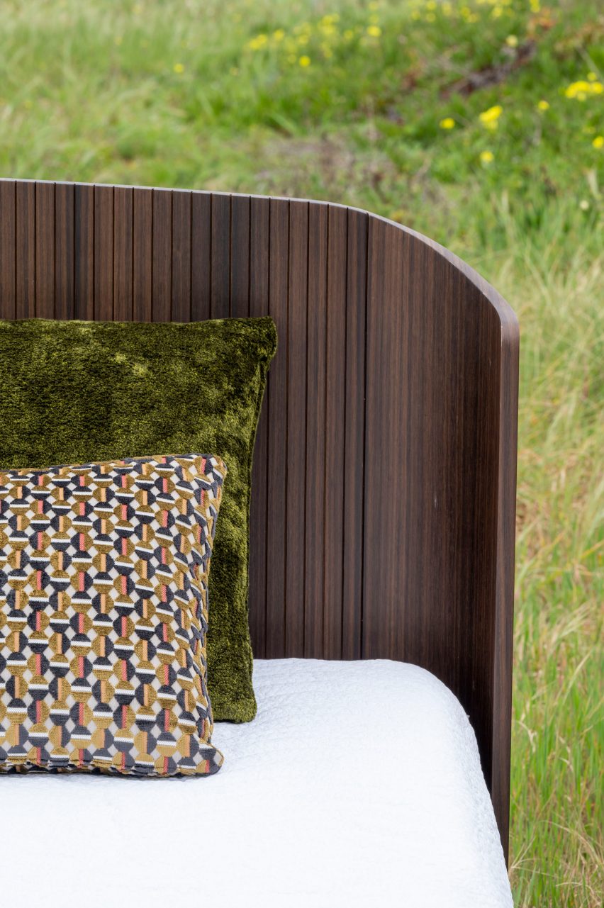 Fluted wooden headboard by Wooliv
