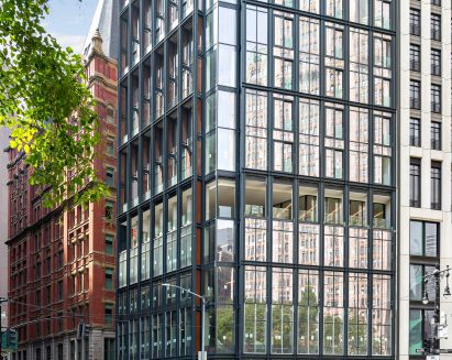 Exterior of No 33 Park Row