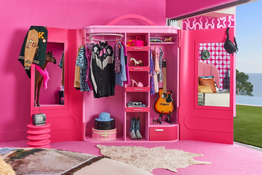 The closet in Barbie's Malibu Beachouse