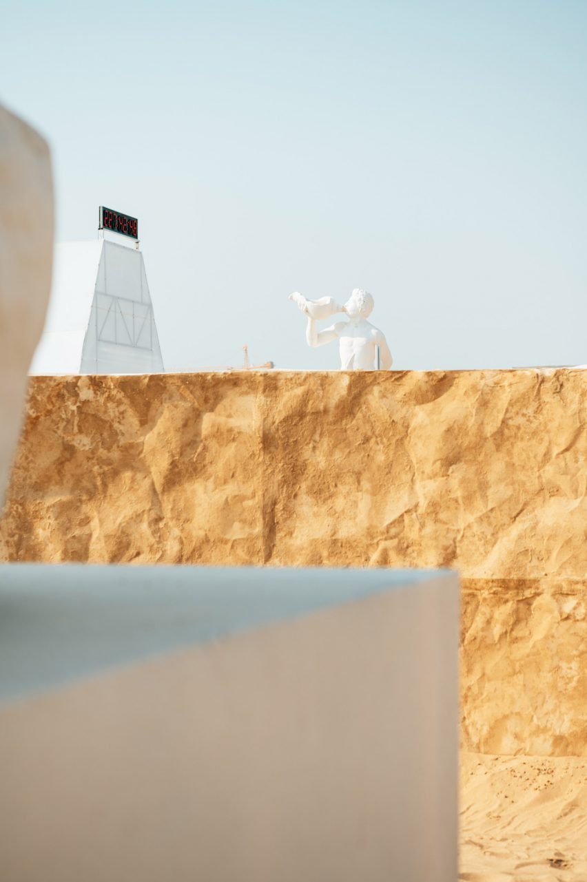 "Dissolving" maze-like performance space by Ma Yansong for Aranya Theater Festival