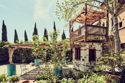 Garden at Holy See pavilion designed by Studio Albori